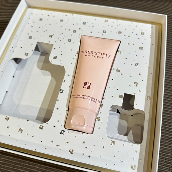 NWOT Givenchy Hydrating Lotion & New Zealand Rewarewa Honey Hand Crème - Picture 6 of 12